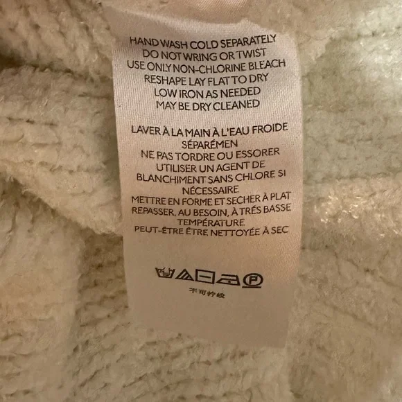 EUC Urban Outfitters Cream Cozy Cropped Cardigan Button Up Sweater Size Large - Picture 5 of 5